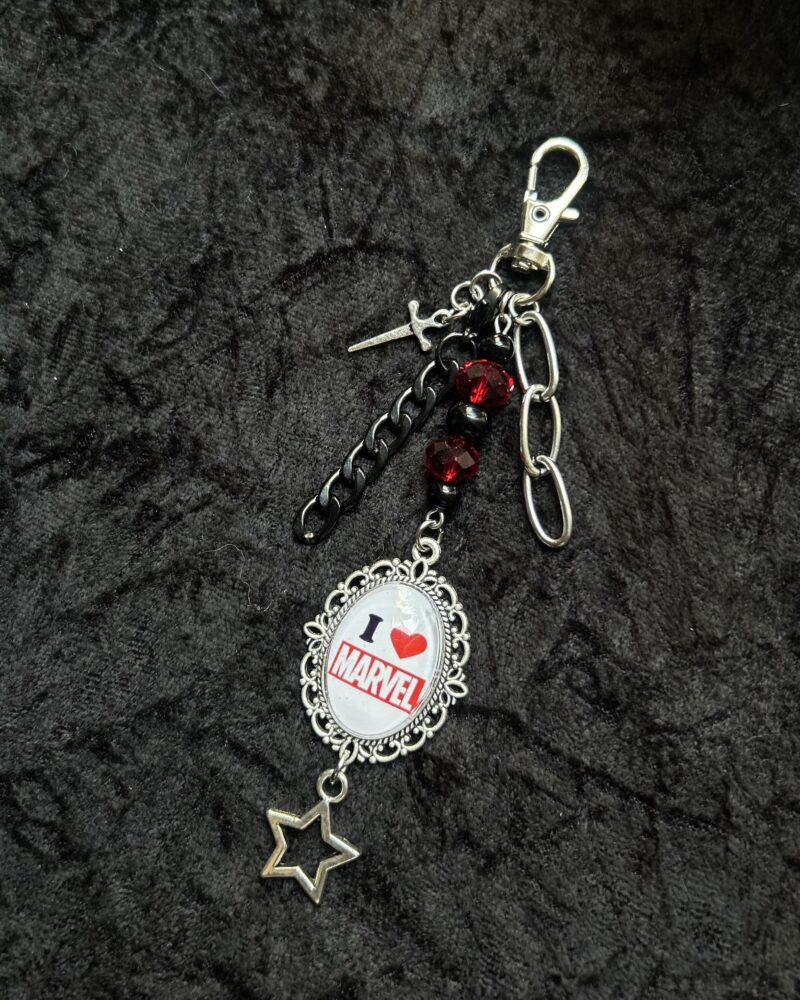 I <3 Marvel keychain